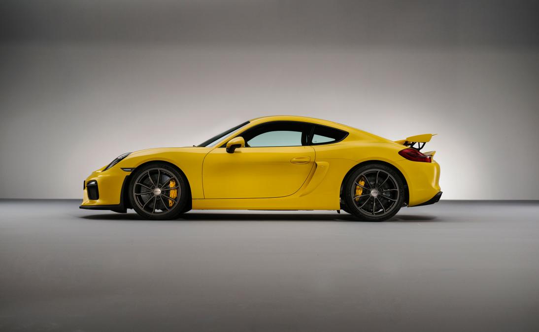 Porsche Cayman GT4 in Yellow